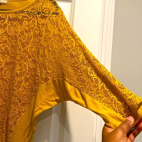 Derek Hearts Lace Mustard Long Sleeve Top EUC - Picture 3 of 5